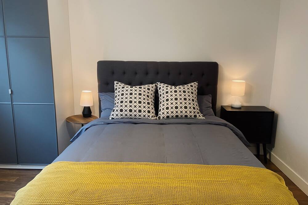 Photo of Bedroom in Hosford-Abernethy