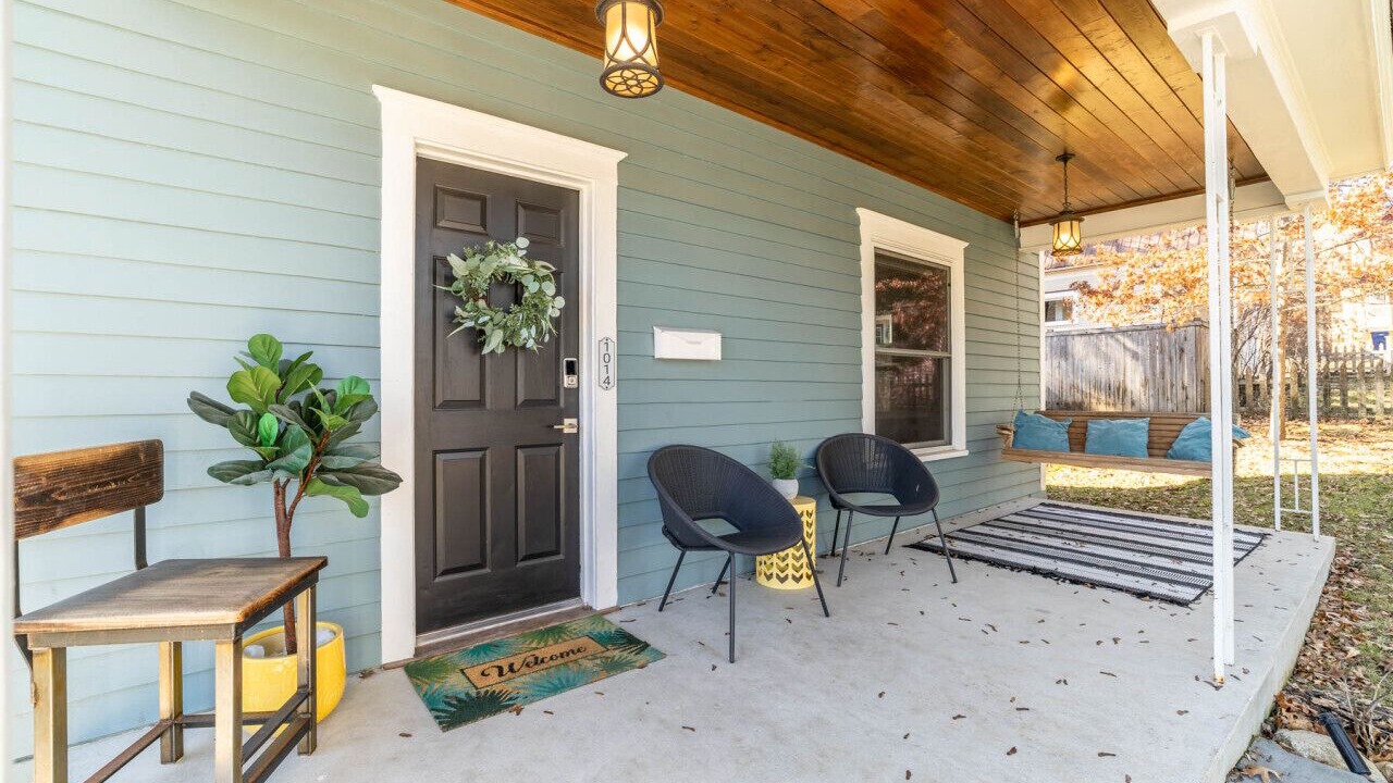 Photo of Patio Balcony in Garden District