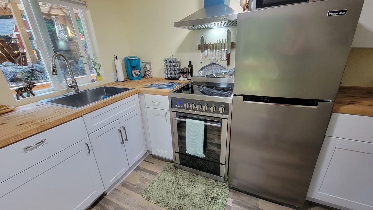 Photo of Kitchen in Brinnon