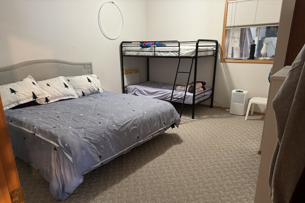 Photo of Bedroom in Laclede
