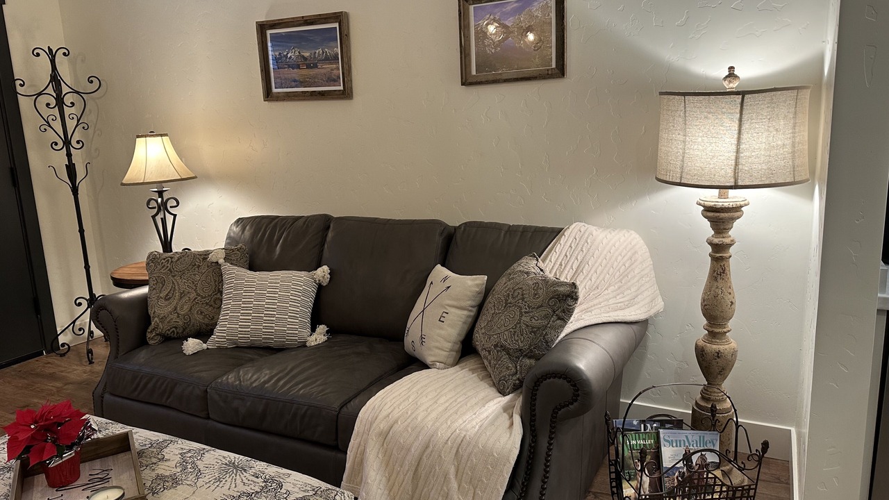 Photo of Livingroom in North End