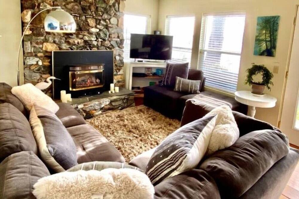 Photo of Livingroom in La Conner