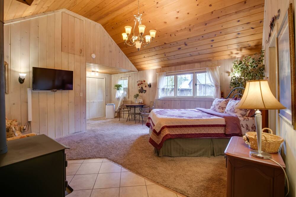 Photo of Bedroom in Wolf Creek