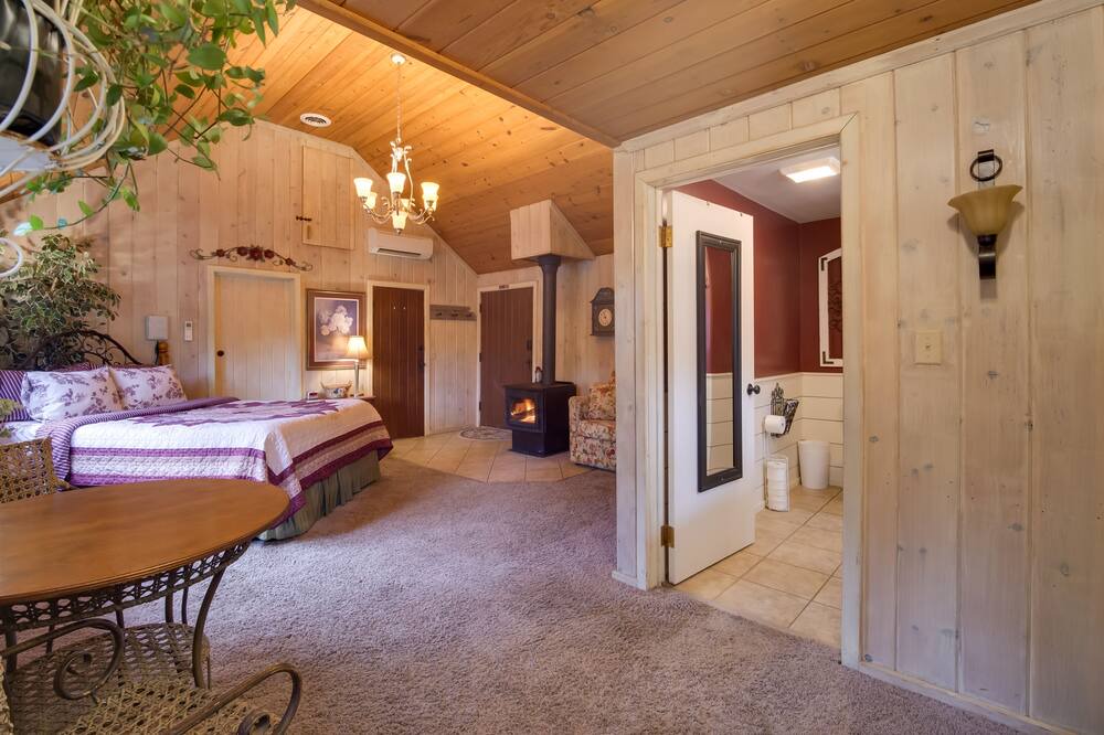 Photo of Bedroom in Wolf Creek