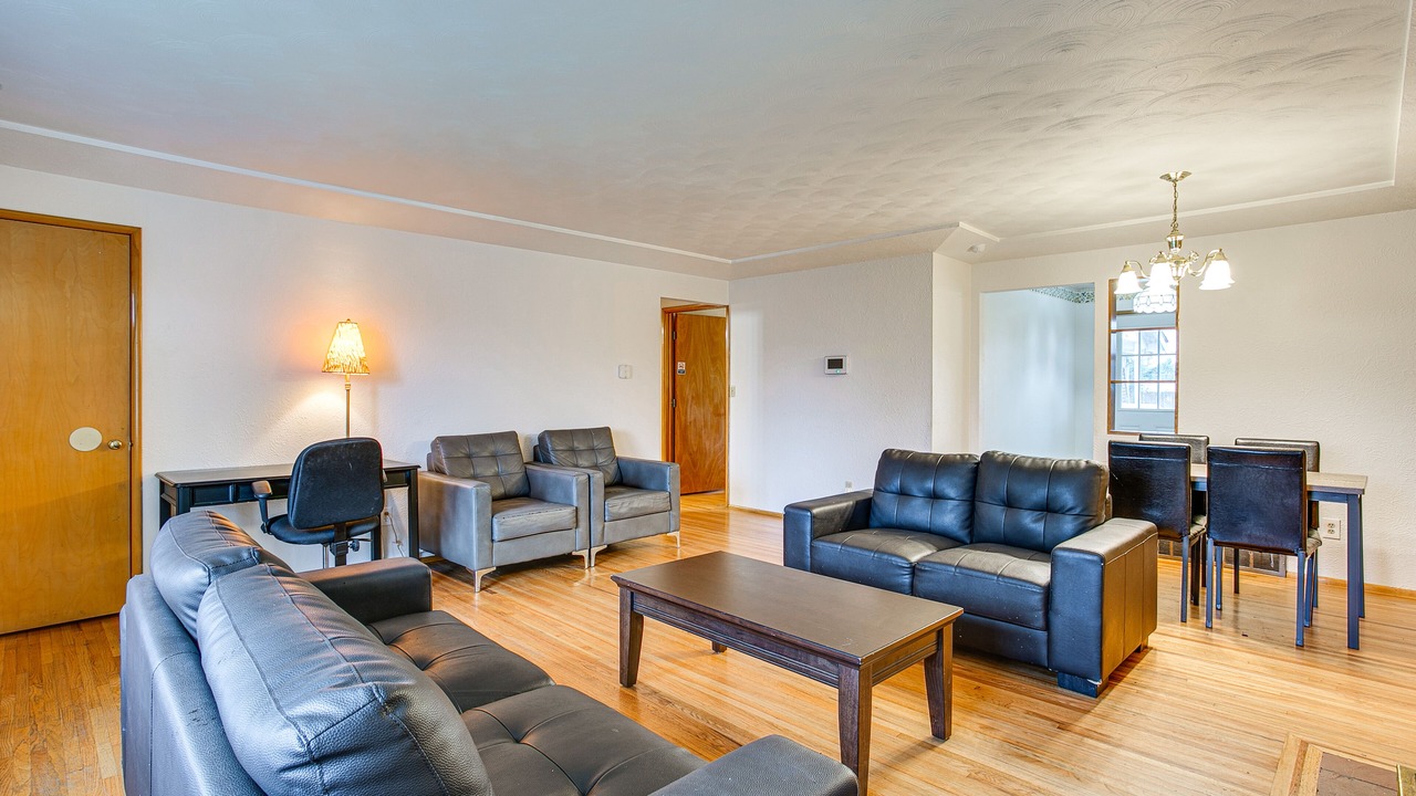 Photo of Livingroom in Lakewood