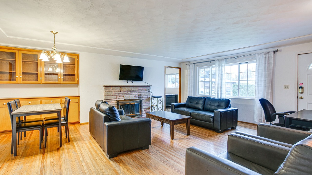 Photo of Livingroom in Lakewood