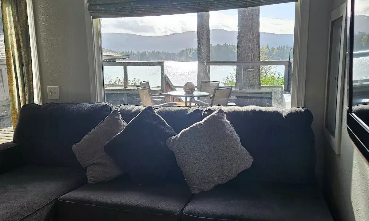 Photo of Livingroom in Yelm