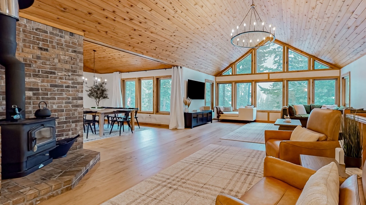 Photo of Livingroom in Cle Elum