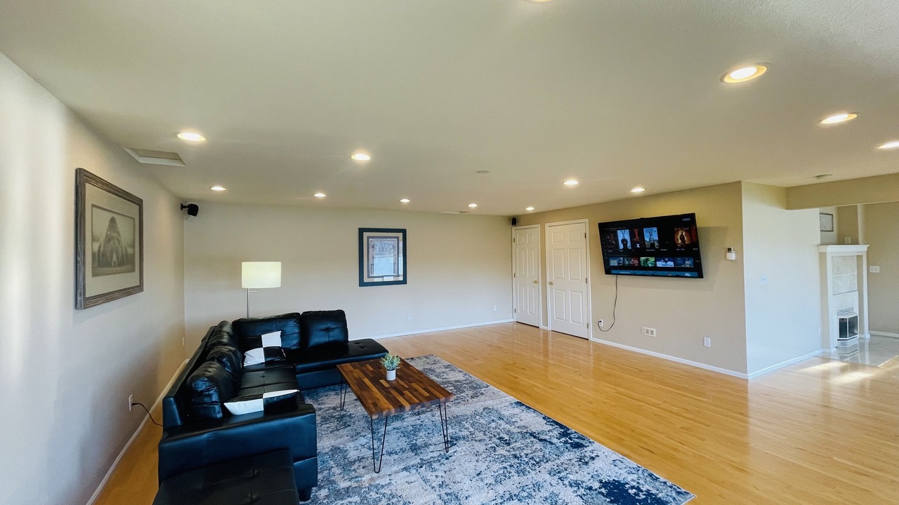 Photo of Livingroom in Bonney Lake