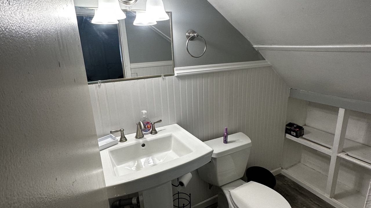 Photo of Bathroom in Central Tacoma