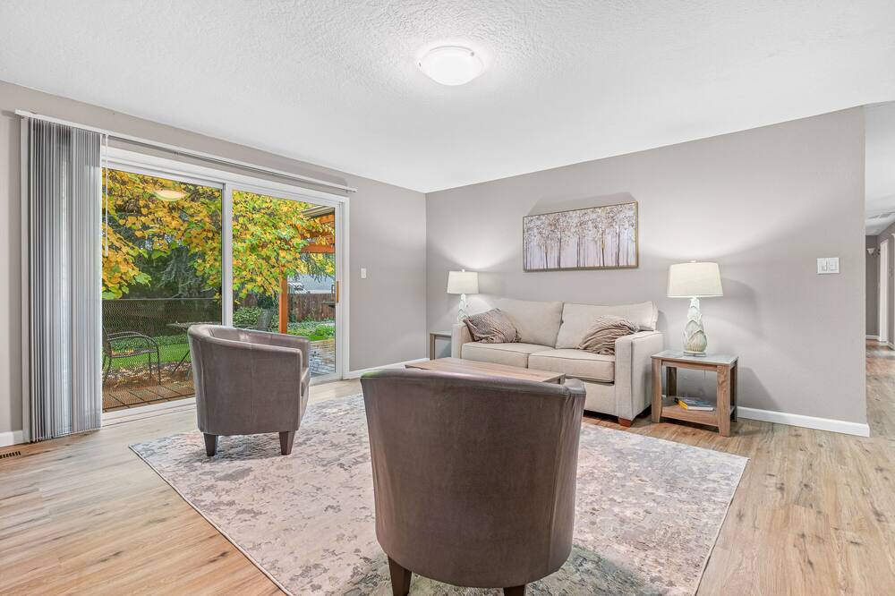 Photo of Livingroom in Medford
