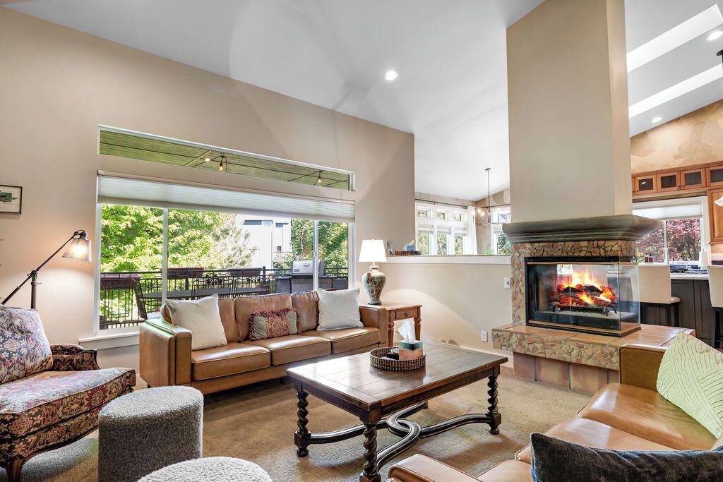 Photo of Livingroom in Eagle
