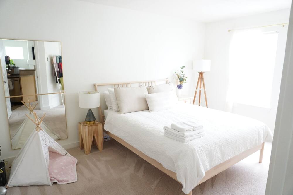 Photo of Bedroom in Union Hill-Novelty Hill