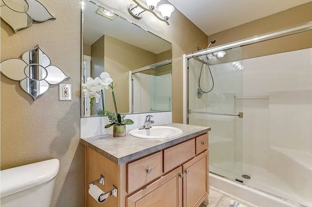 Photo of Bathroom in Union Hill-Novelty Hill