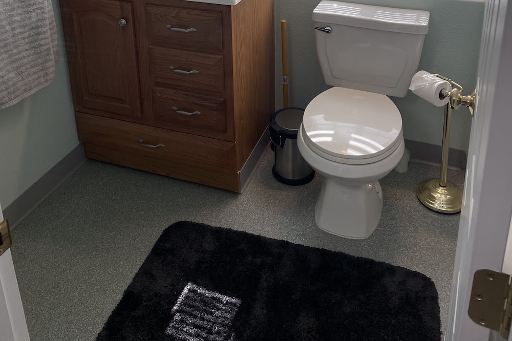 Photo of Bathroom in St. Maries