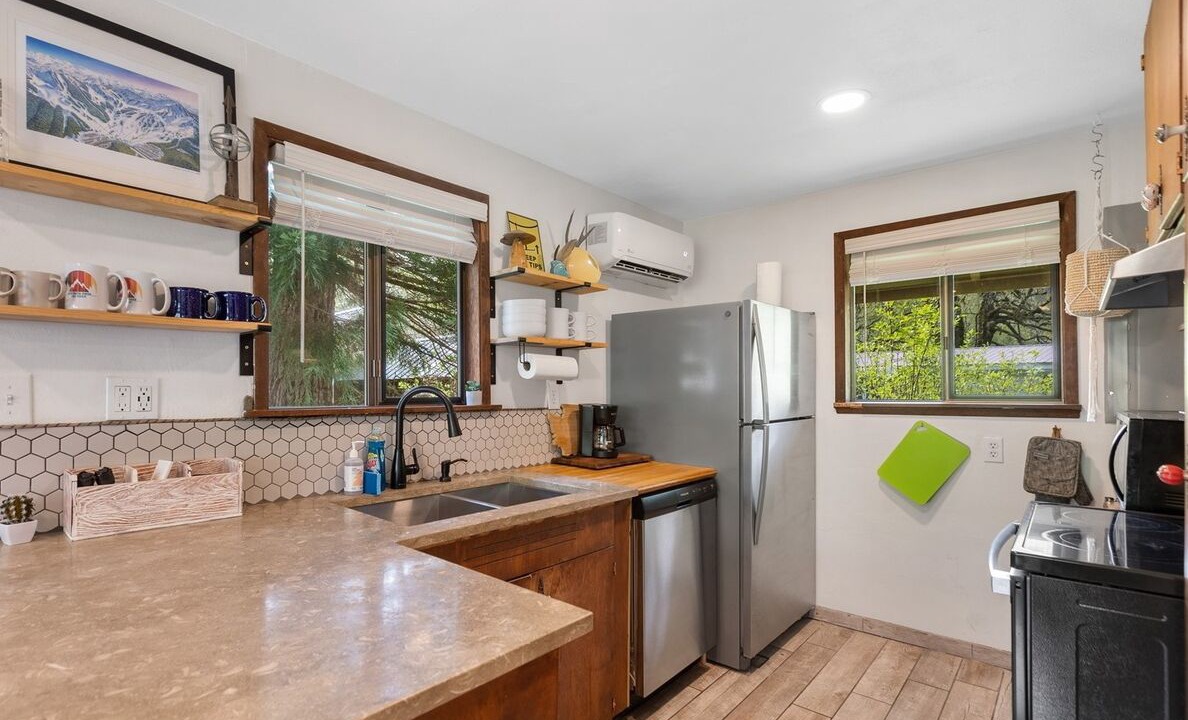 Photo of Kitchen in Gold Bar
