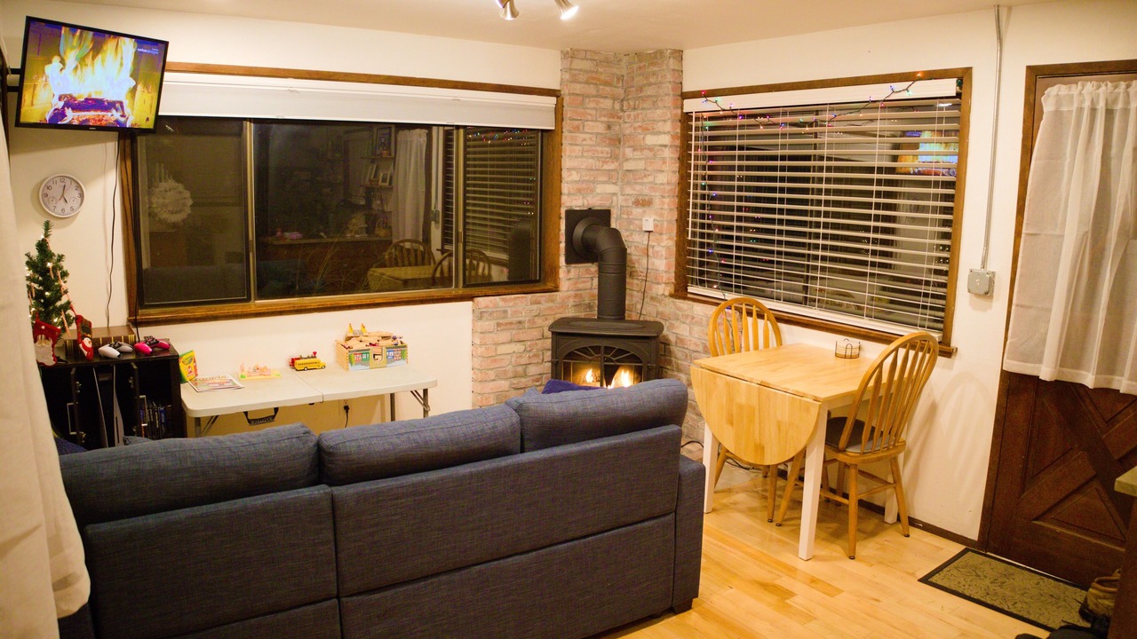 Photo of Livingroom in Gold Bar