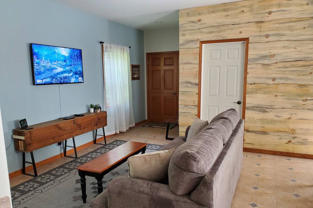 Photo of Livingroom in St. Maries