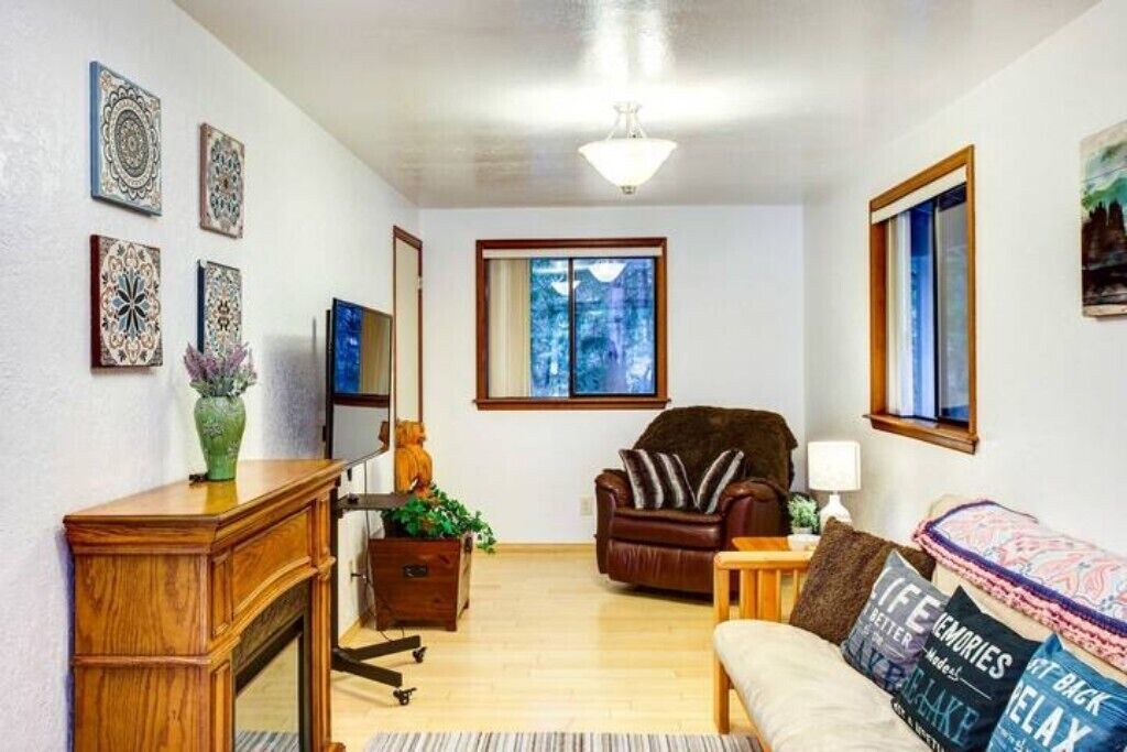 Photo of Livingroom in McKenna