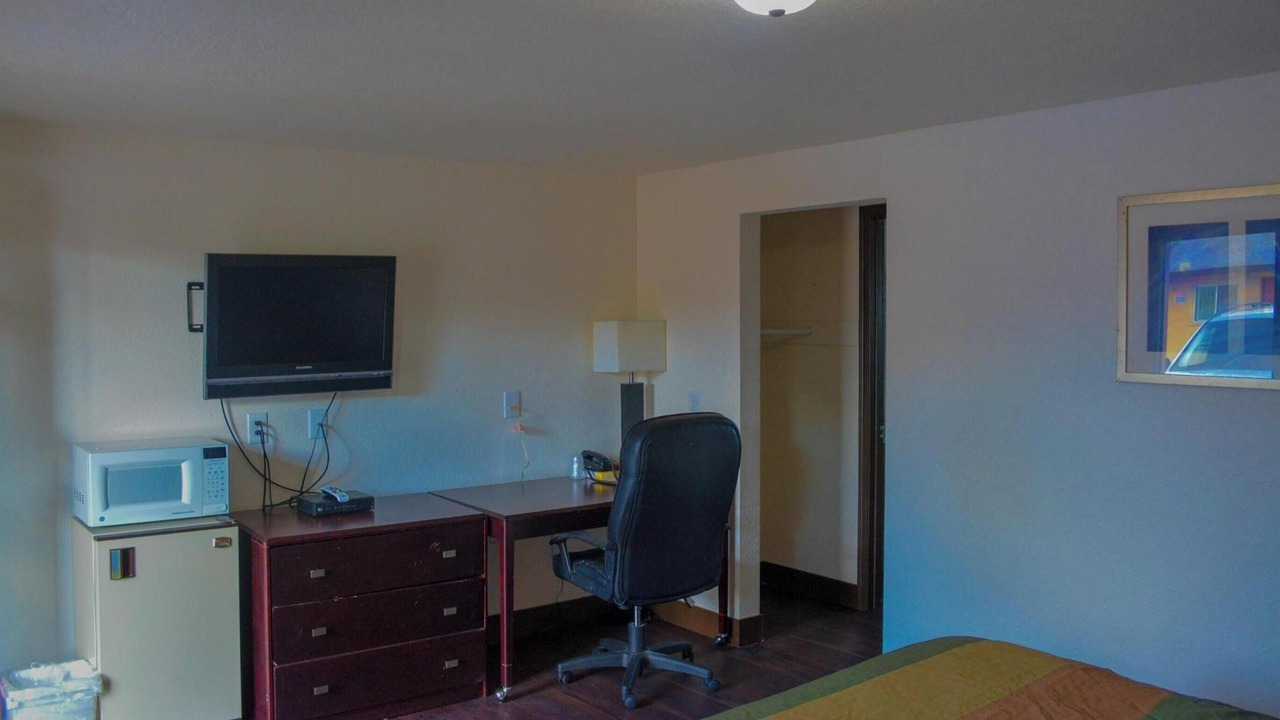 Photo of Bedroom in Lents