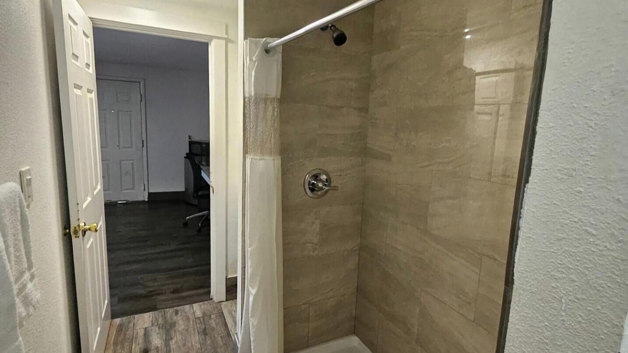 Photo of Bathroom in Lents
