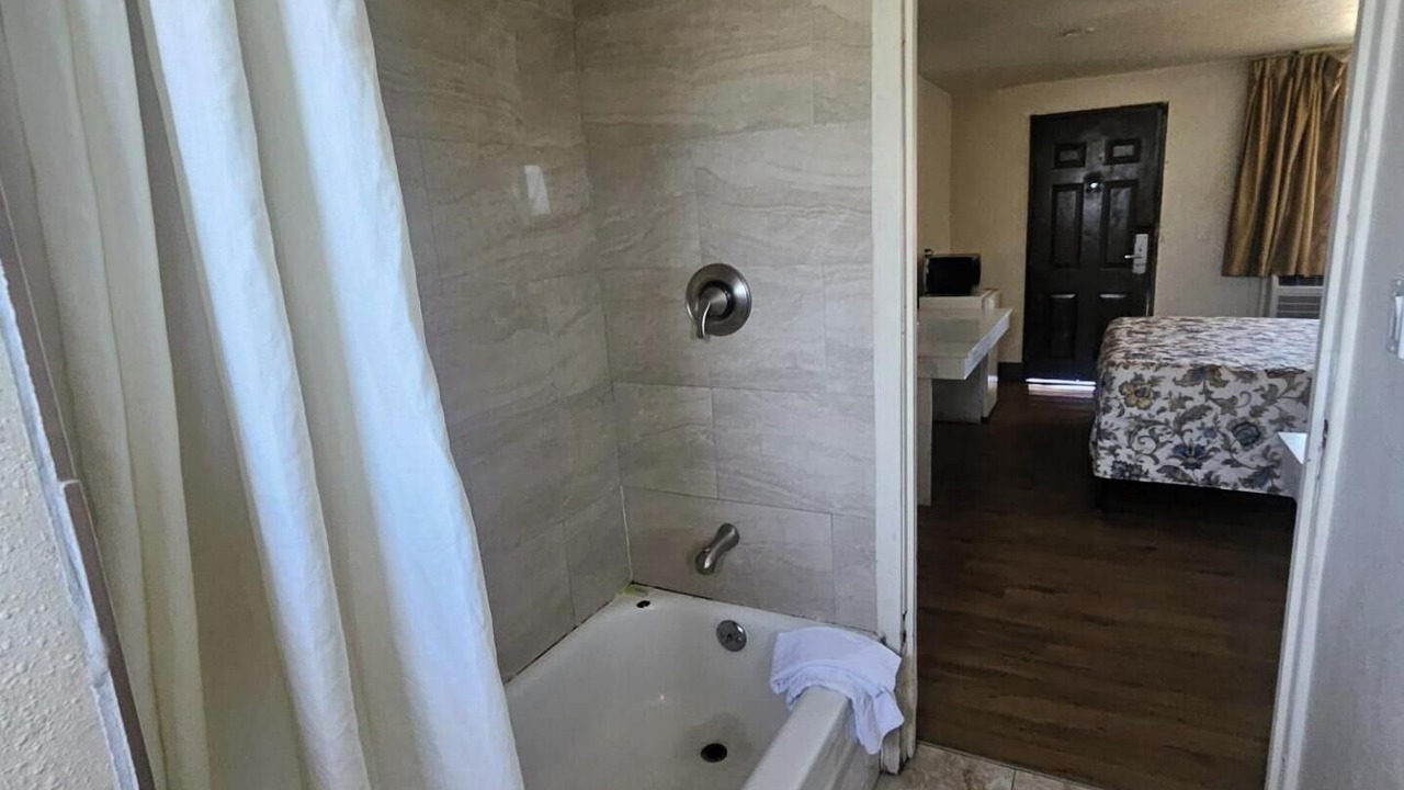 Photo of Bathroom in Lents