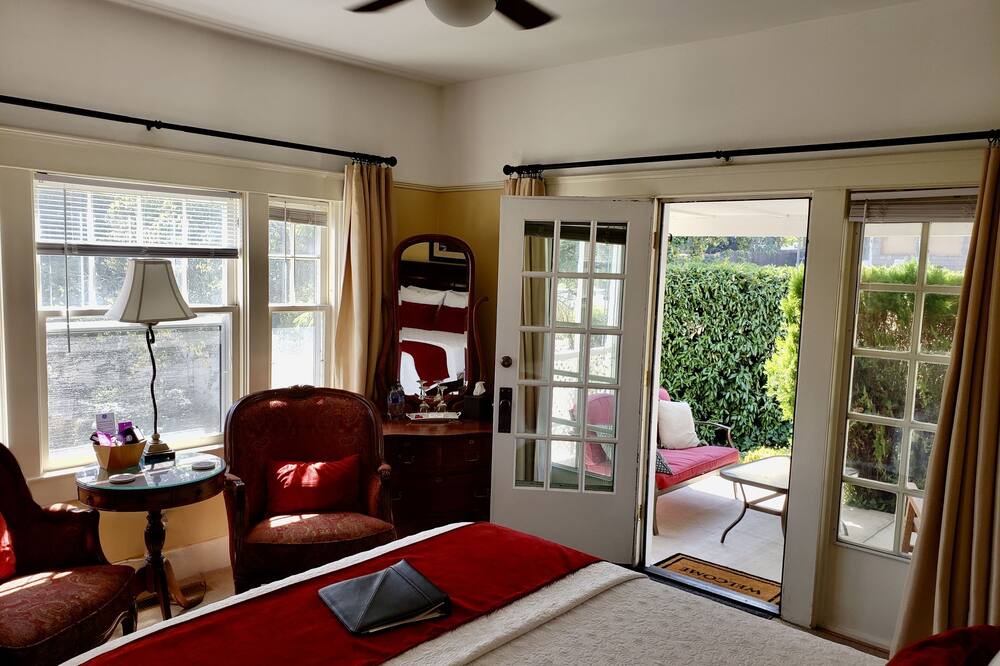 Photo of Bedroom in Ashland