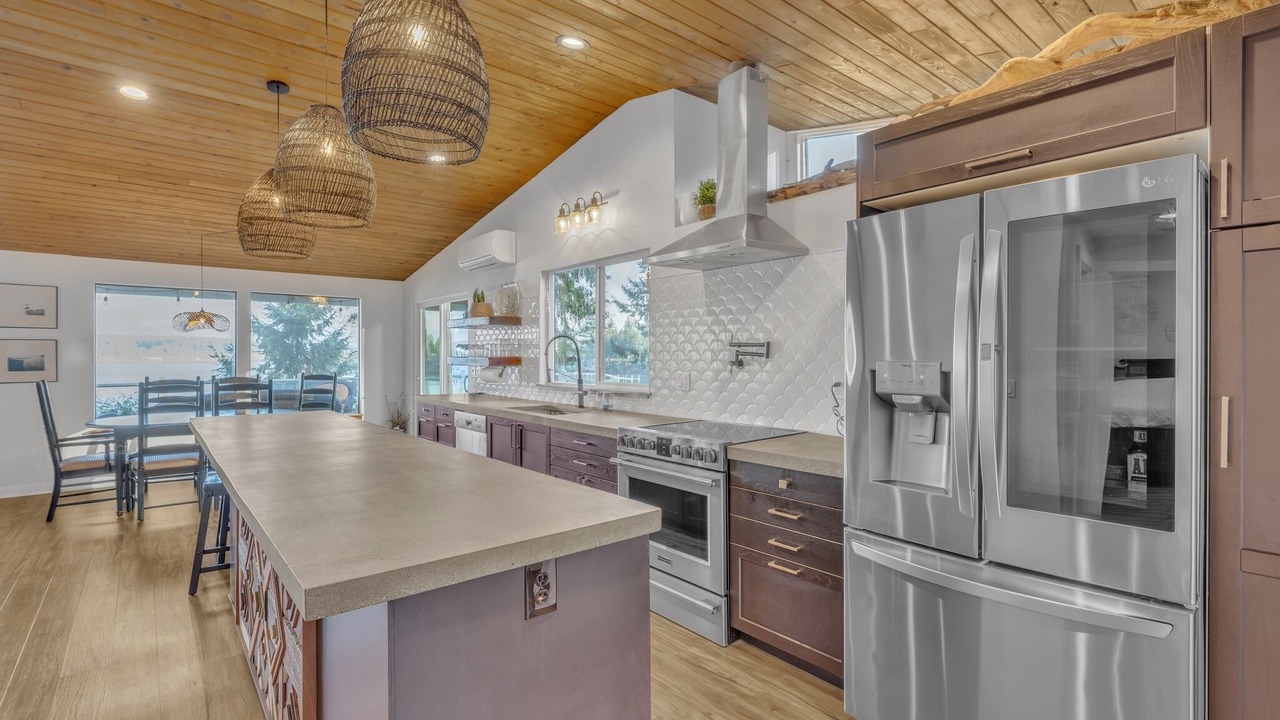 Photo of Kitchen in Longbranch