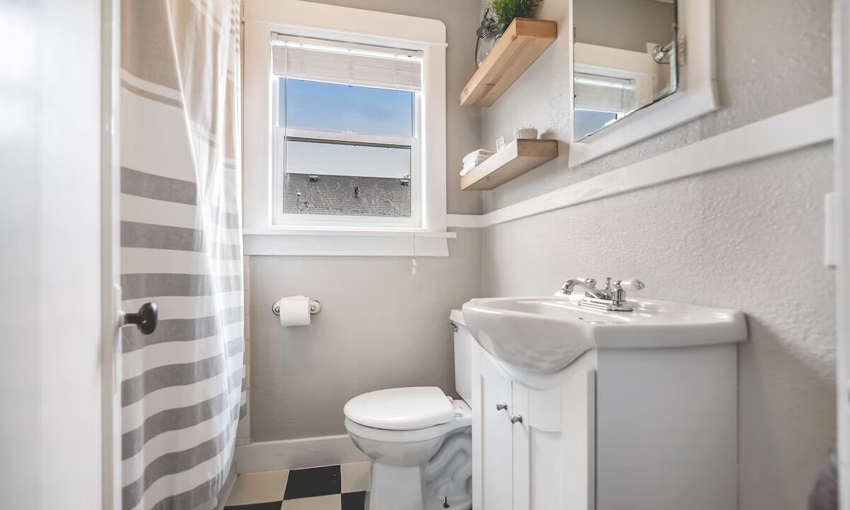 Photo of Bathroom in North End