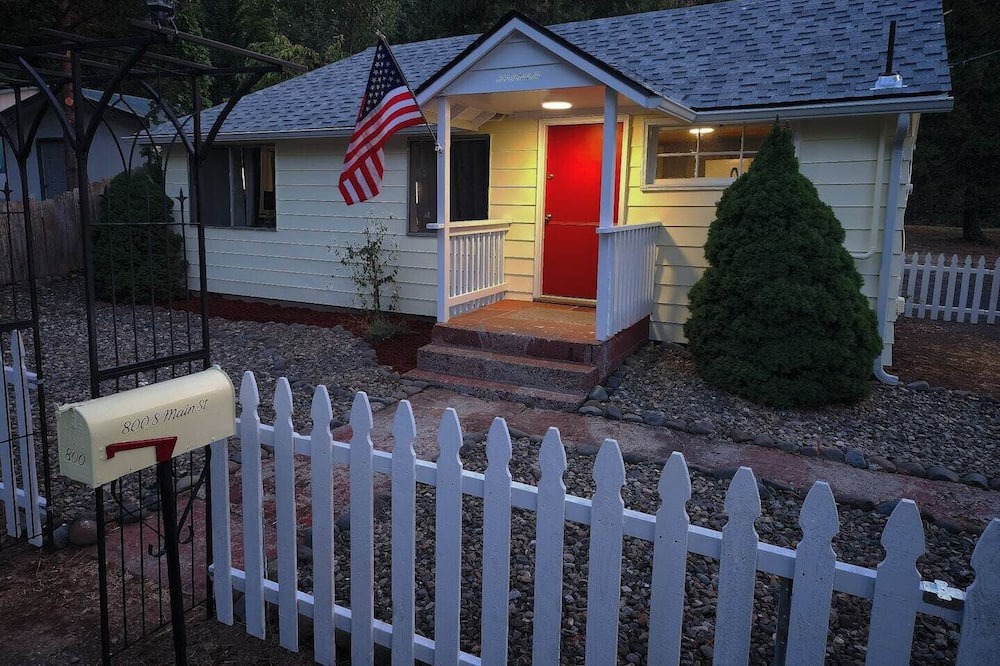 Photo of Outdoor in Canyonville