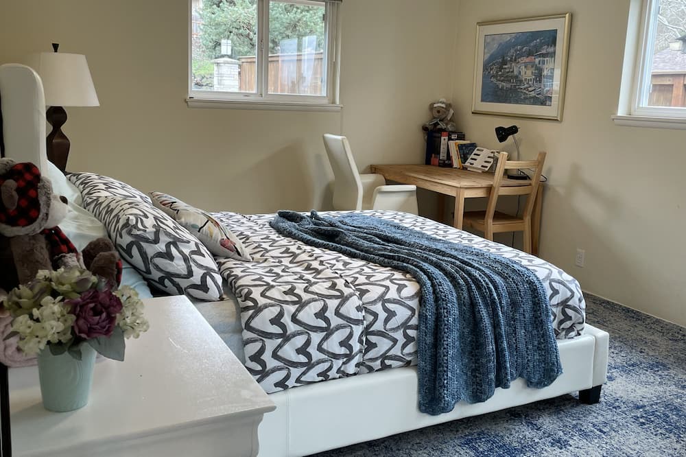 Photo of Bedroom in Lake Forest Park