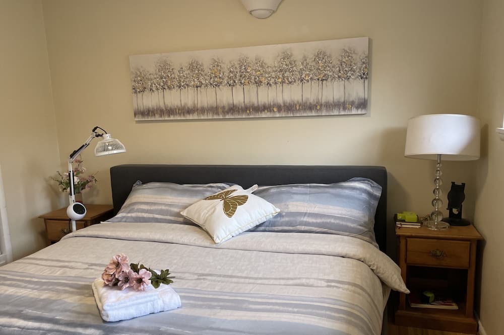 Photo of Bedroom in Lake Forest Park