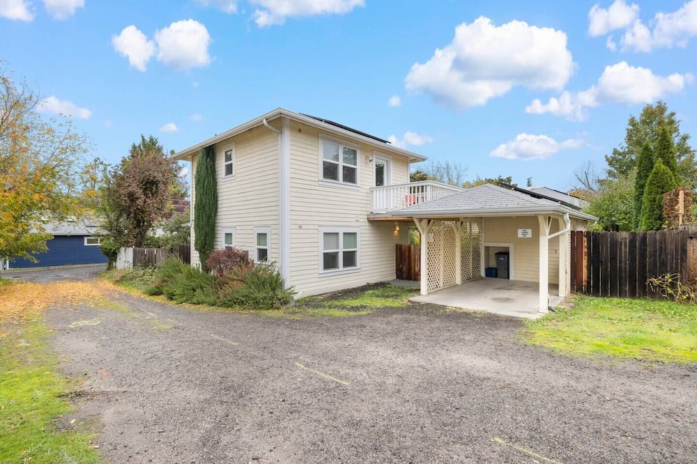 Photo of Outdoor in Siskiyou-Hargadine Historic District