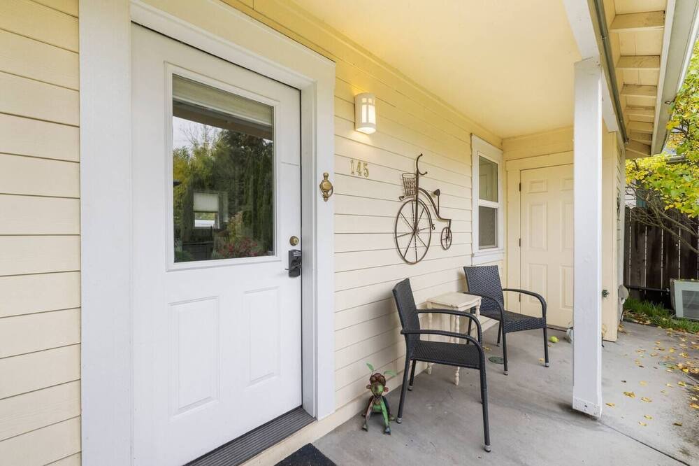 Photo of Outdoor in Siskiyou-Hargadine Historic District
