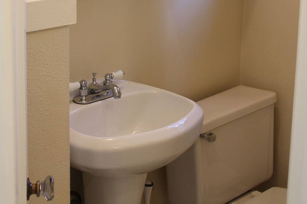 Photo of Bathroom in Mount Scott-Arleta