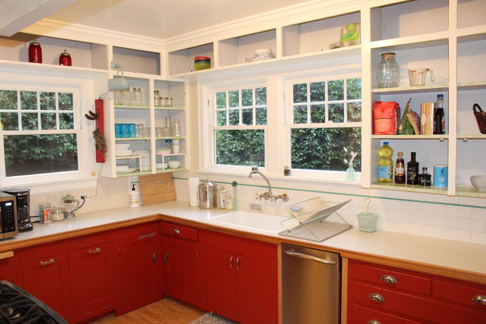 Photo of Kitchen in Mount Scott-Arleta