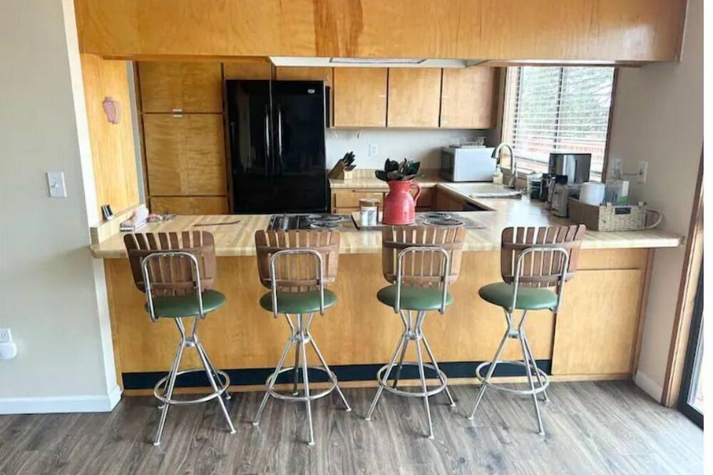 Photo of Kitchen in Redwood