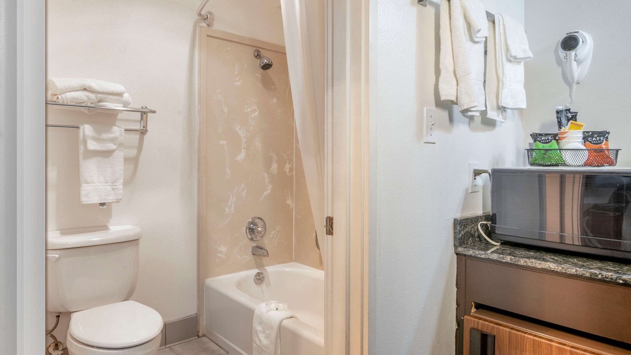 Photo of Bathroom in Roseburg