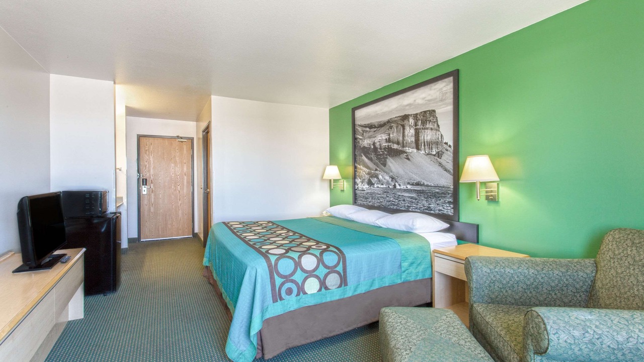 Photo of Bedroom in Heyburn