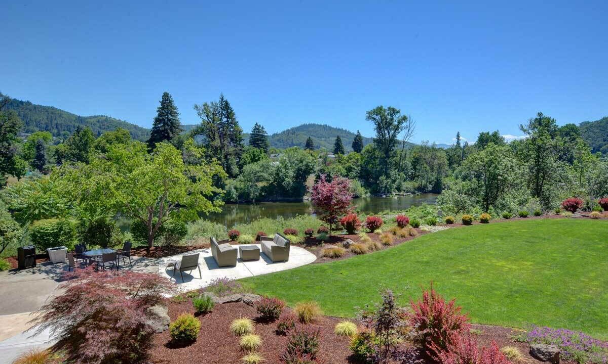 Photo of Outdoor in Roseburg