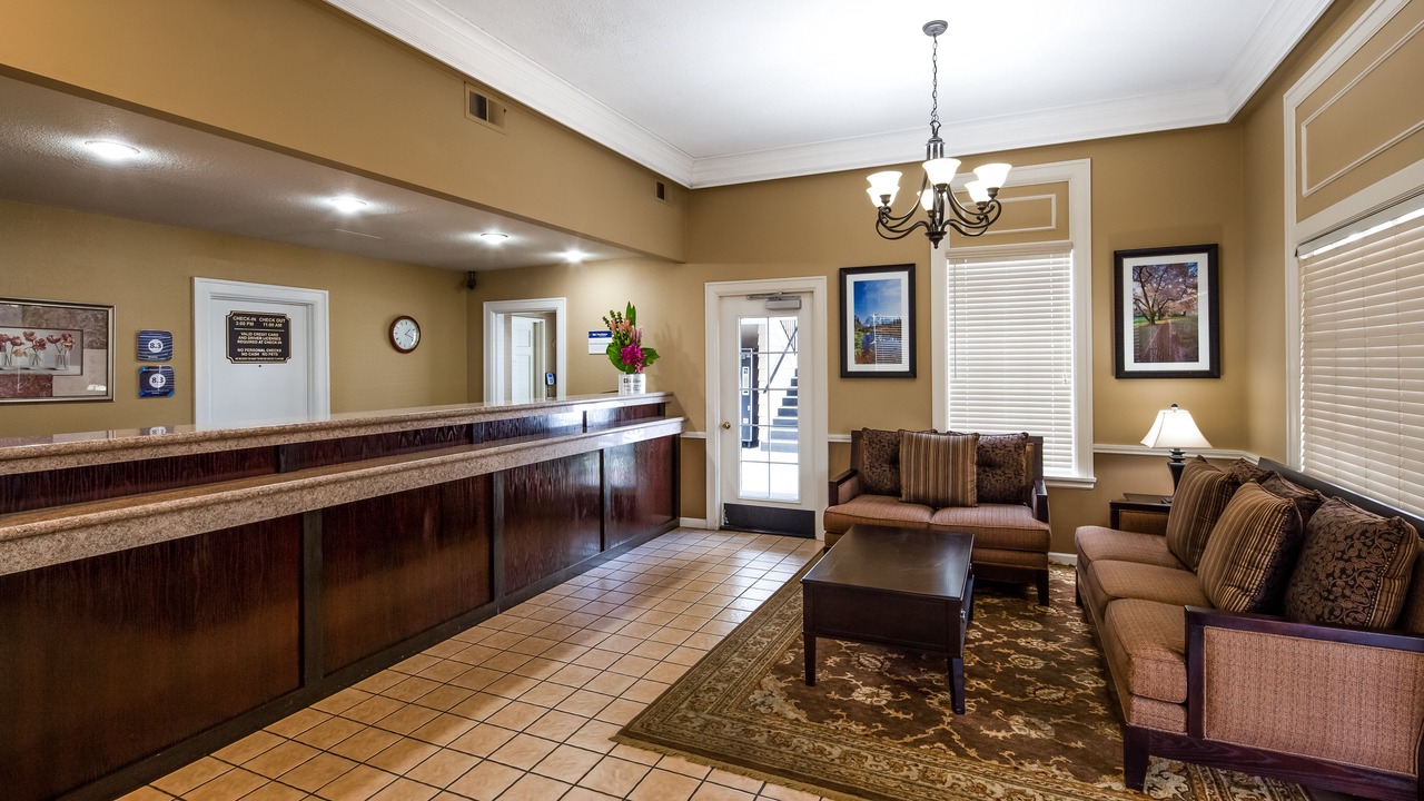 Photo of Livingroom in Lakewood
