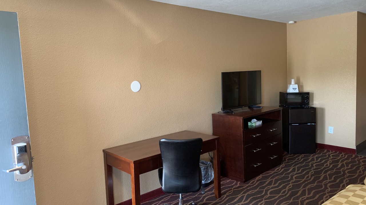 Photo of Bedroom in Roseburg