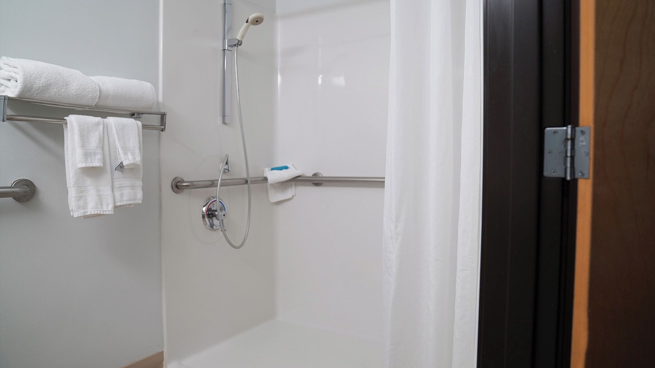 Photo of Bathroom in Cliff - Cannon