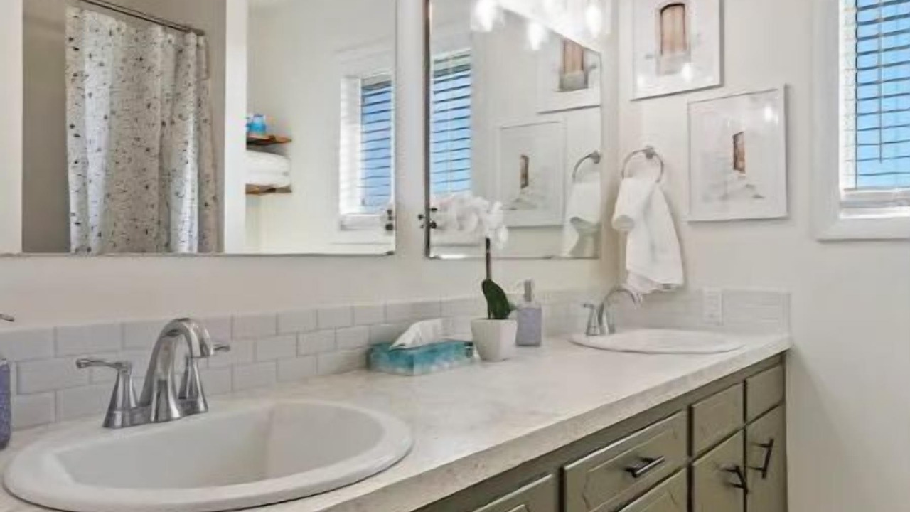 Photo of Bathroom in Filer