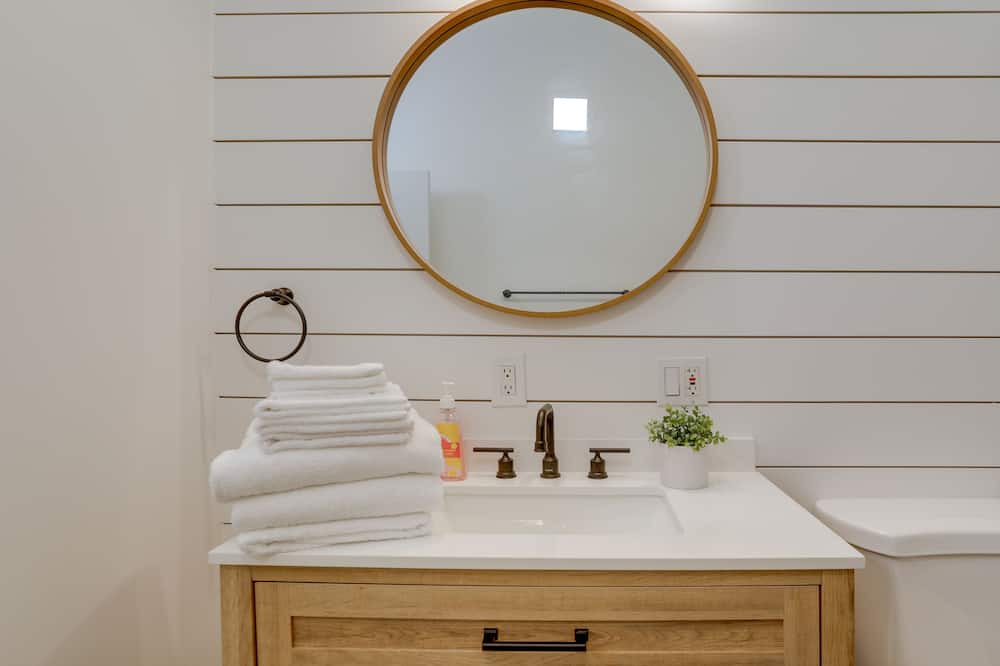 Photo of Bathroom in Inglewood-Finn Hill