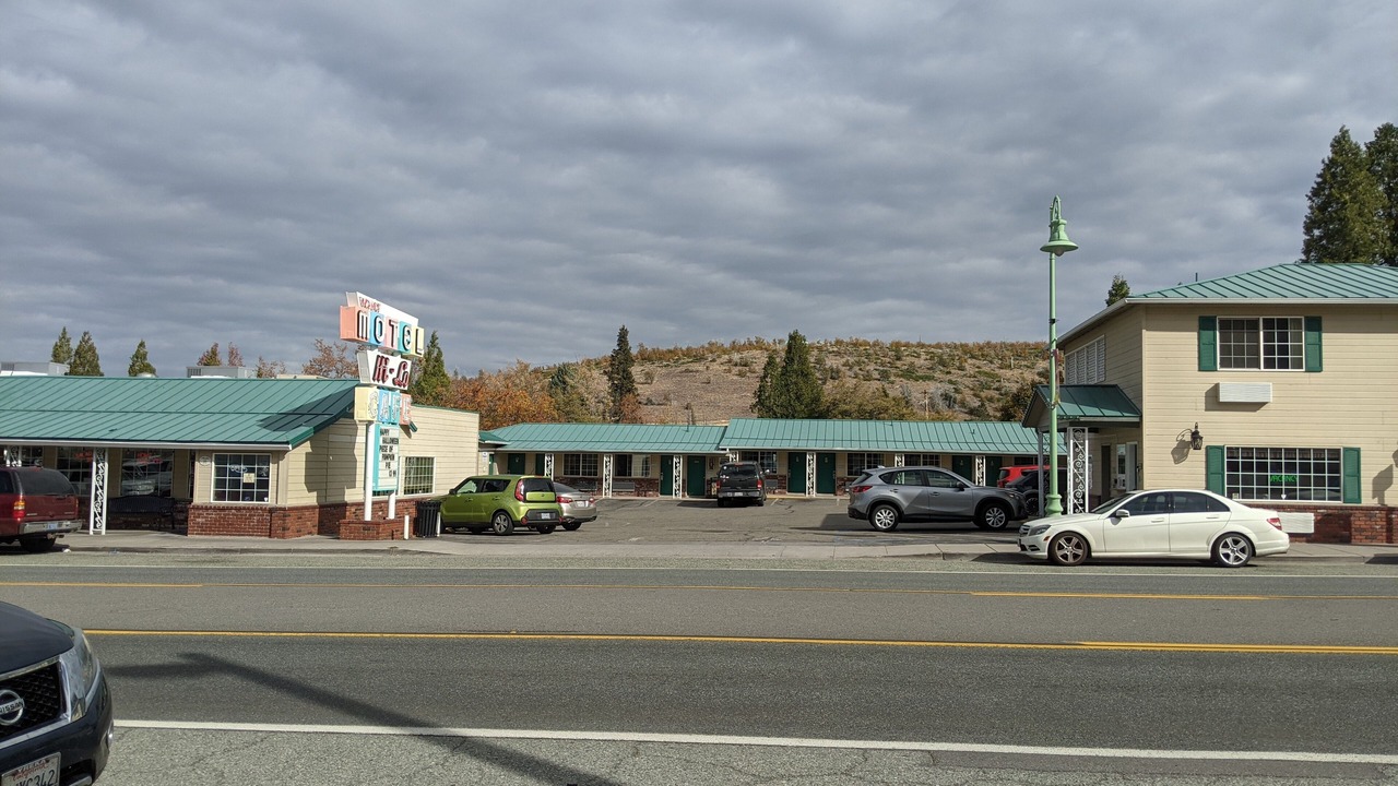 Photo of Outdoor in Weed