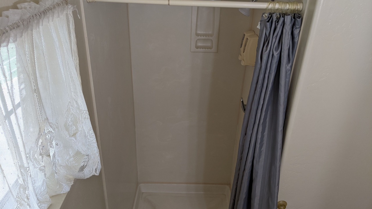 Photo of Bathroom in Weed