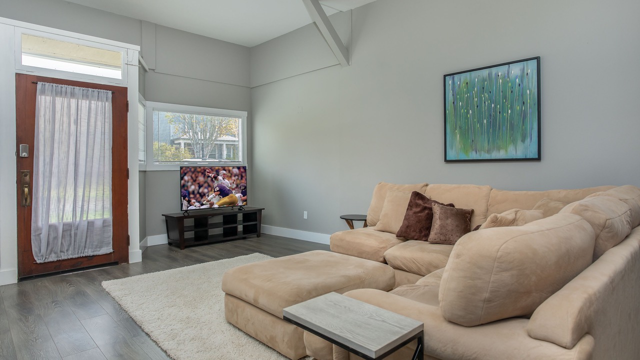 Photo of Livingroom in North End