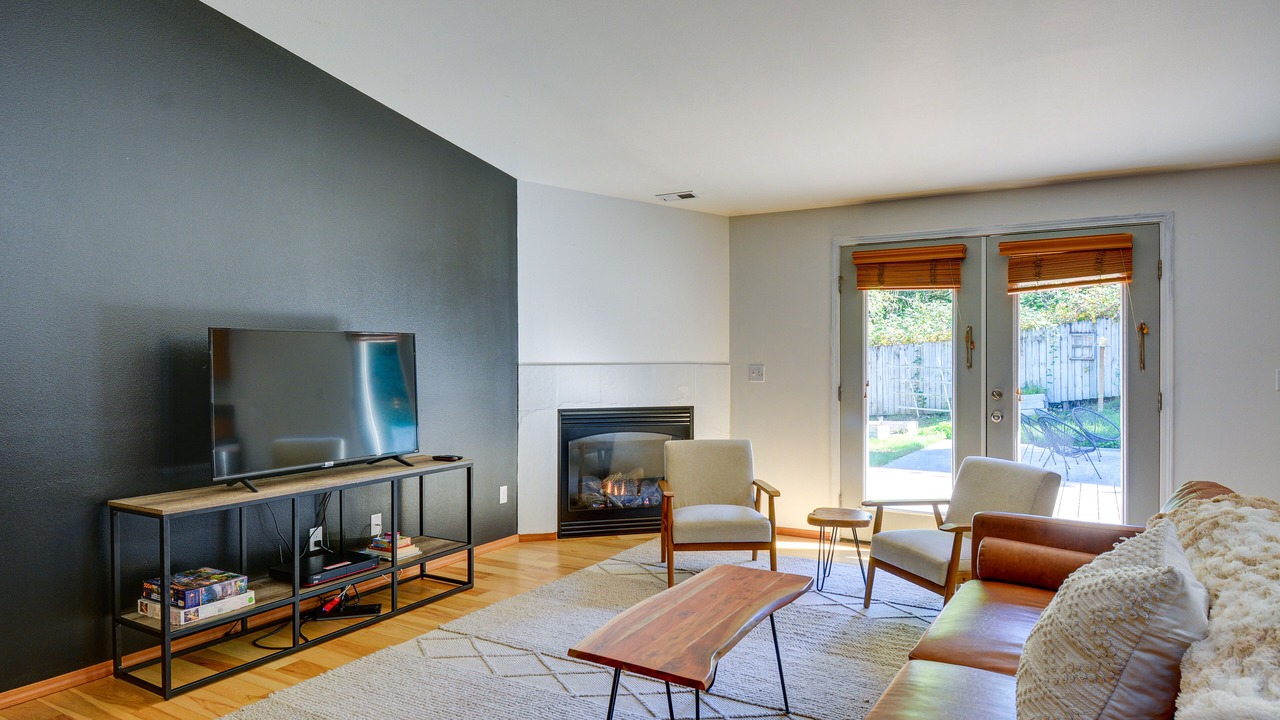 Photo of Livingroom in Artondale