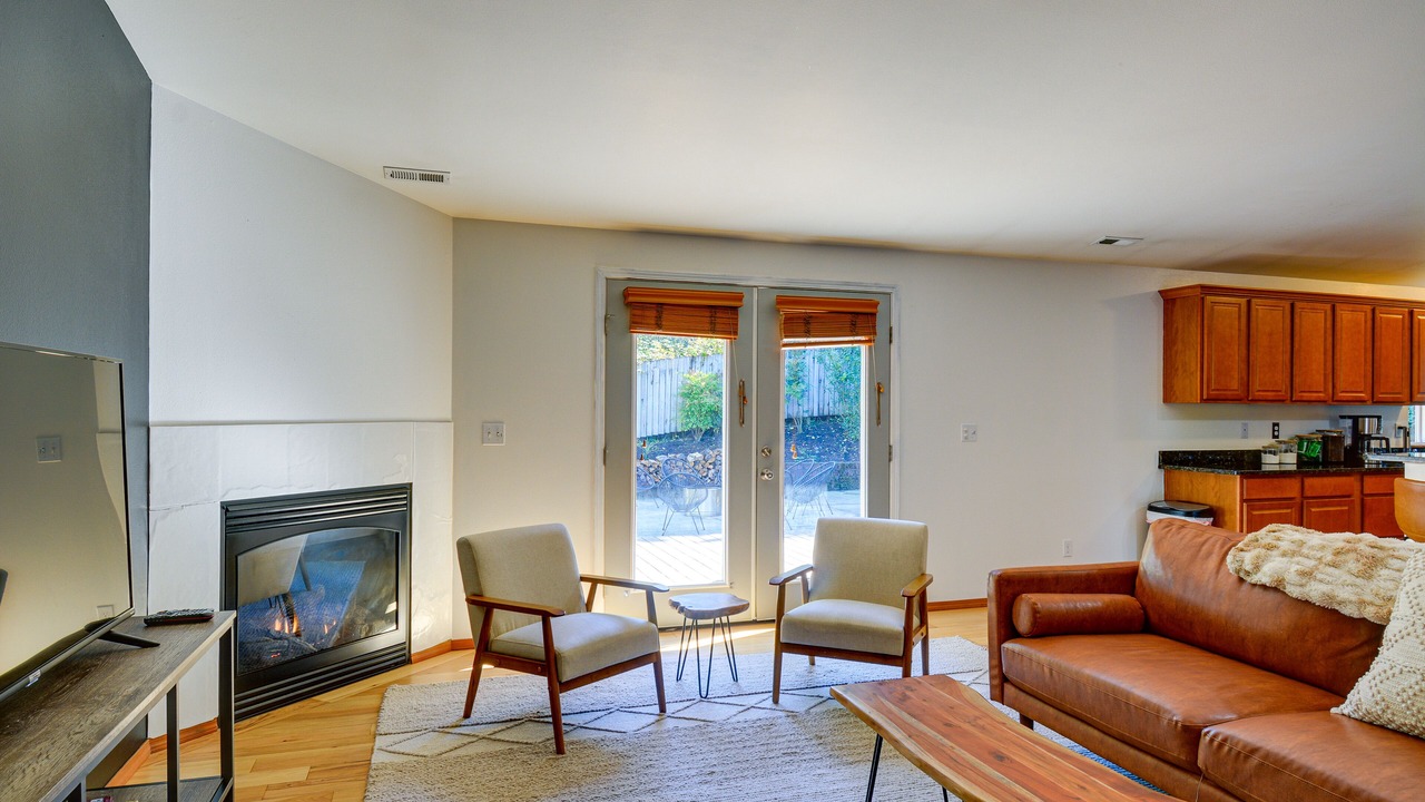 Photo of Livingroom in Artondale